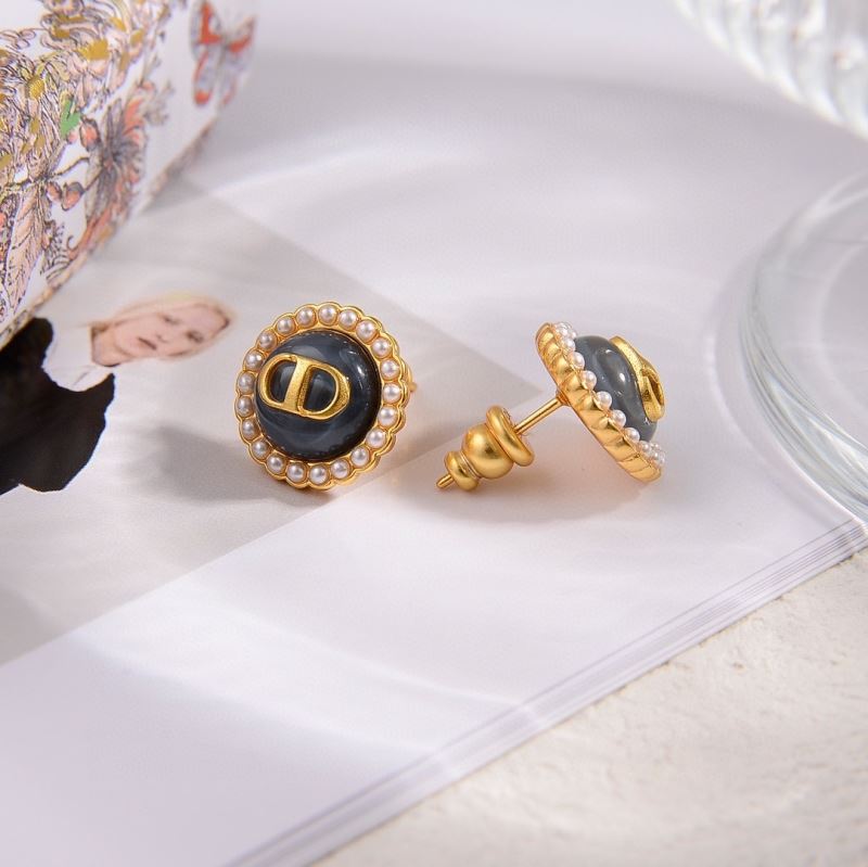 chr1st1an D10r earrings